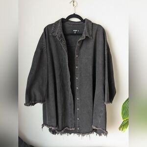 Missguided plis - Oversized Black Denim Shirt with Frayed Hem Size 20
